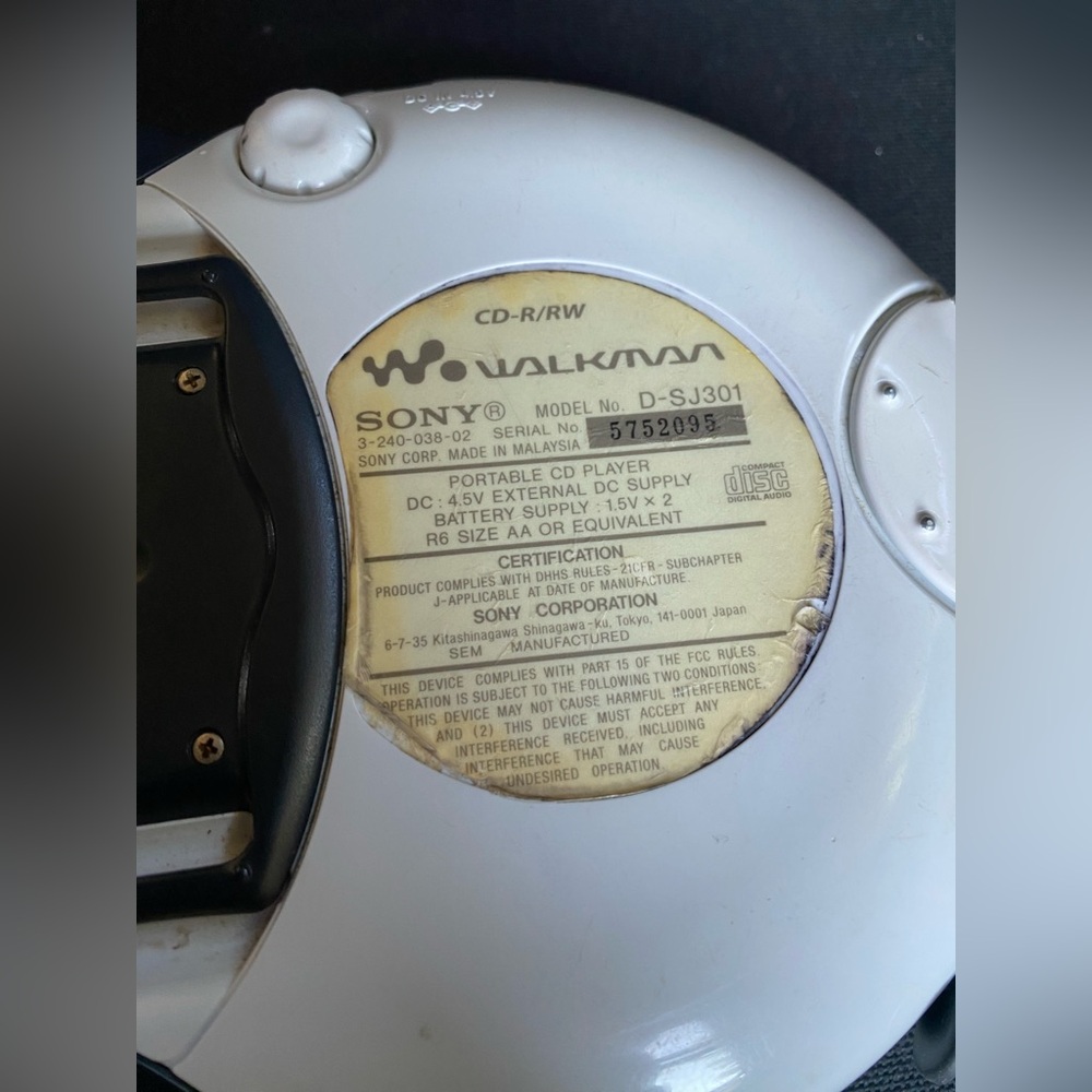 Sony Portable CD Player Walkman G-Protection Vintage Music PARTS - Picture 6 of 7